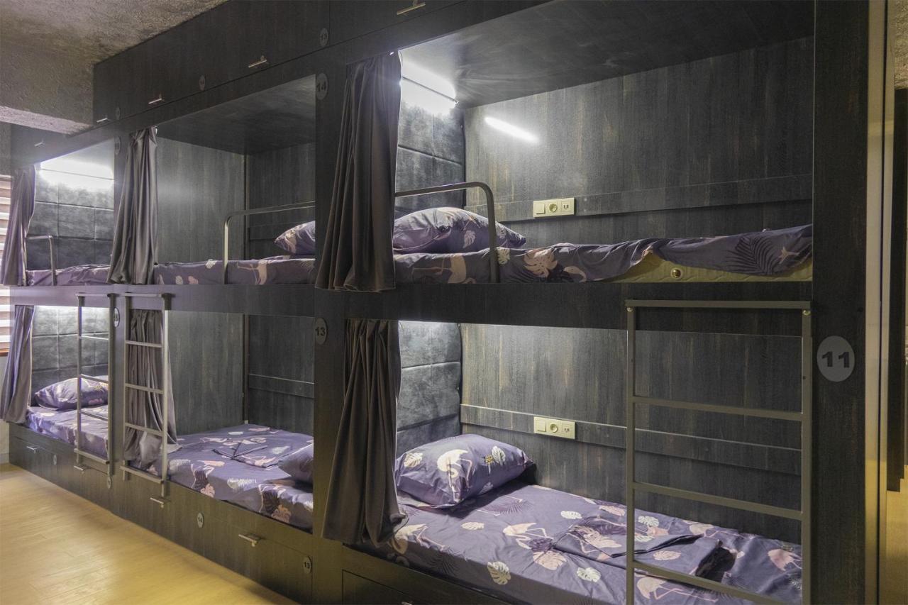 יירבאן Midcity Hostel מראה חיצוני תמונה